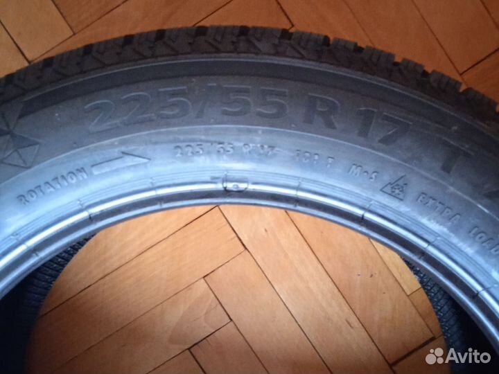 Continental ContiVikingContact 7 225/55 R17