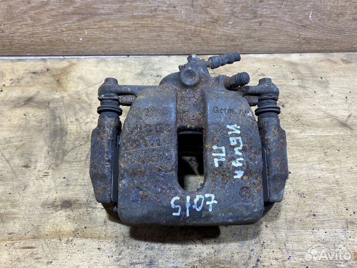 Суппорт передний левый Skoda Fabia 2 S107