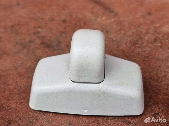 Кронштейн солнцезащитного козырька Volkswagen