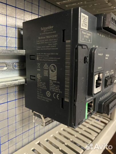 Контроллер TM221CE16T