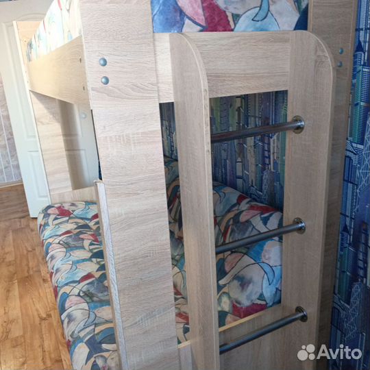 Двухъярусная кровать с диваном бу