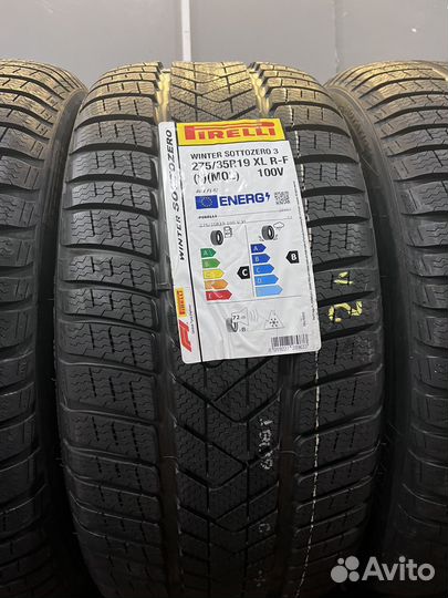 Pirelli Winter Sottozero 3 245/40 R19 и 275/35 R19 98V