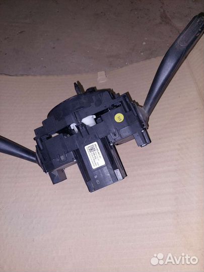 Переключатель подрулевой в сборе Шкода Рапид