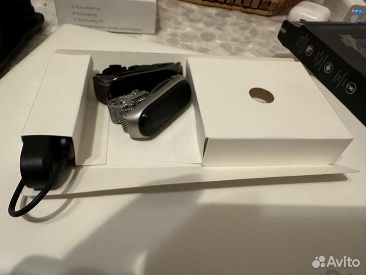 Micro SMART band 4