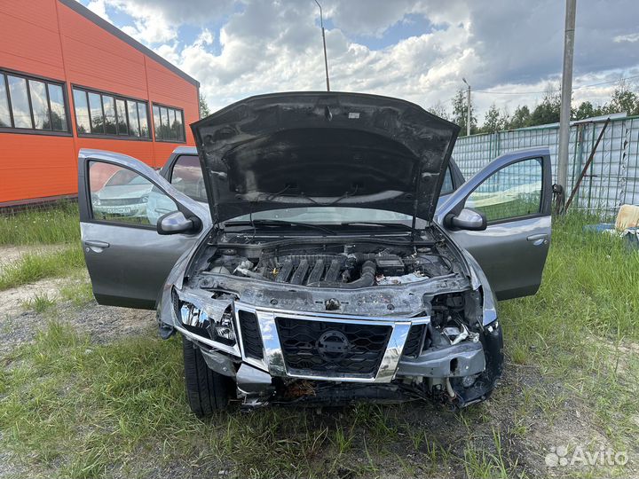 Nissan Terrano 2.0 AT, 2017, битый, 88 000 км