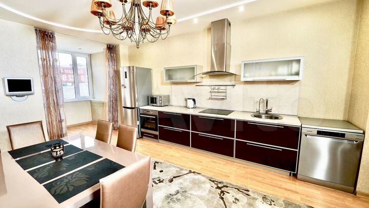 Аукцион: 4-к. квартира, 140 м², 4/10 эт.