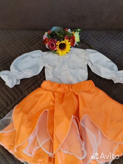 Продам новогодний костюм цветочек