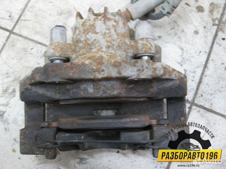 Суппорт передний правый Citroen C4 II 2011 (4400V8