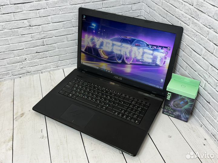 Большой быстрый ноутбук Asus на SSD 17.3