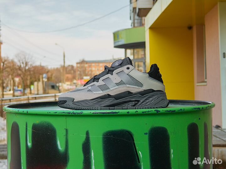 Кроссовки adidas