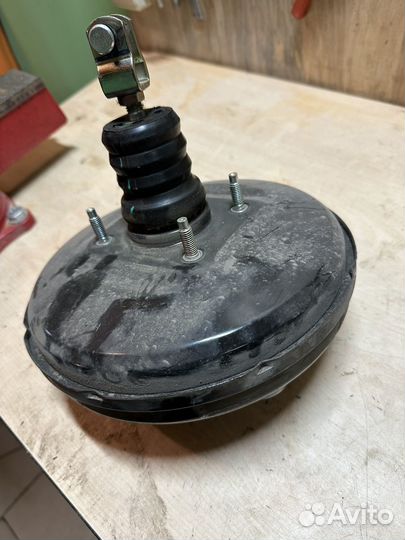 Ваккумный усилитель тормозов Kia Rio 3