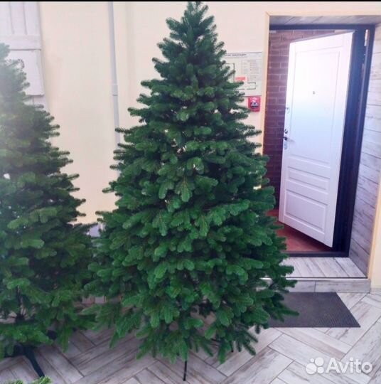 Елка искусственная