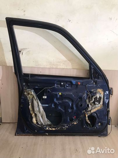 Передняя левая дверь Honda cr-v 1