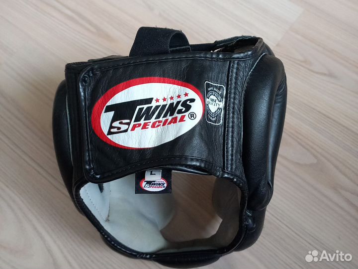 Боксерский шлем Twins Special, размер L