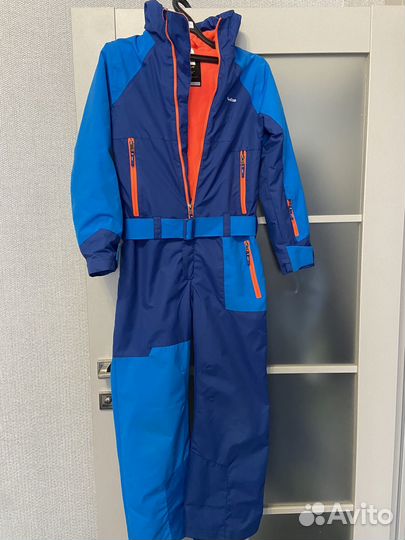 Горнолыжный комбинезон