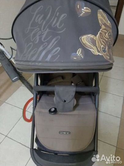 Прогулочная коляска