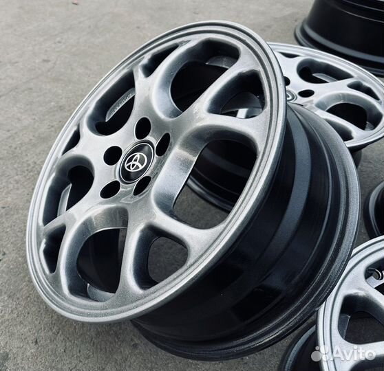 Продам диски Toyota R15