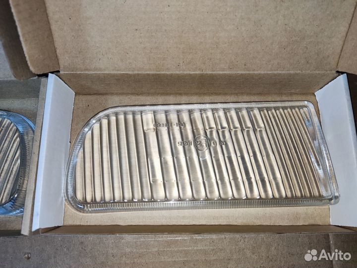 Стекло противотуманной фары Audi 100 С4