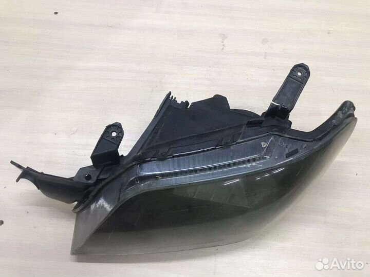 Фара левая mitsubishi outlander 1