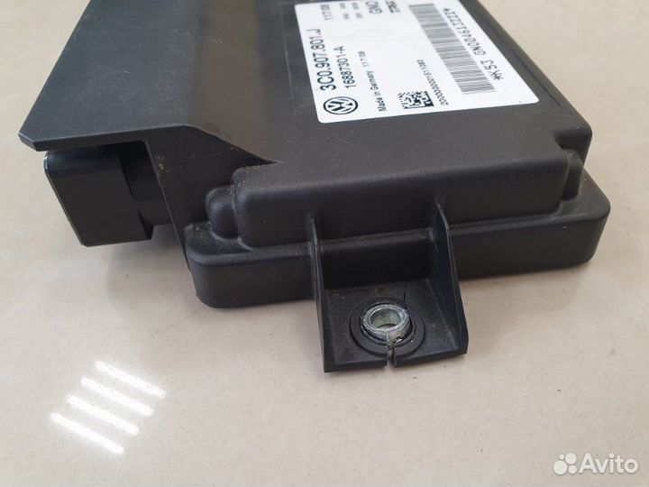 Блок управления стояночным тормозом Volkswagen