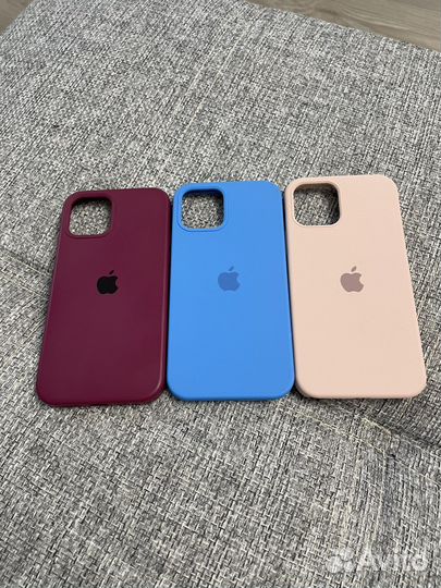 Чехол на iPhone 12