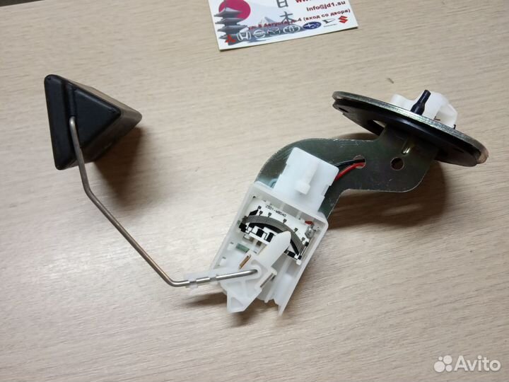 Датчик уровня топлива Lancer 9