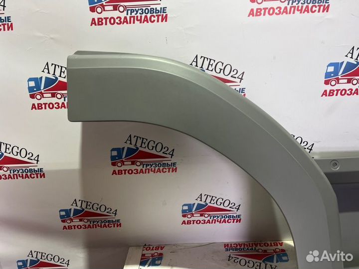 Крыло подножка ступенька правое Mercedes-Benz