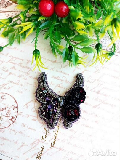 Брошь ручной работы