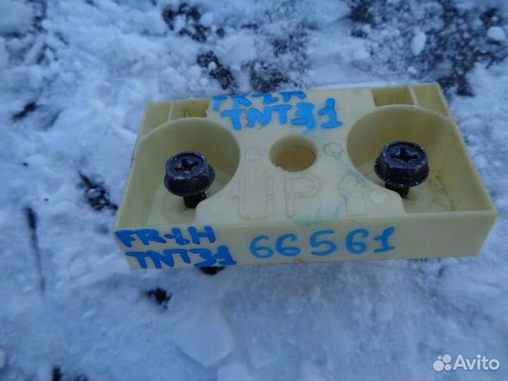 Крепление бампера переднее Nissan Xtrail NT30