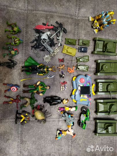 Игрушки для мальчика пакетом