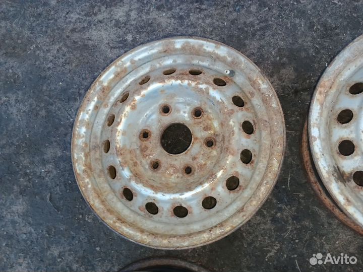 Диск колесный Toyota Hiace 1999г дельфин