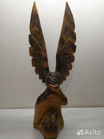 Статуэтка орёл