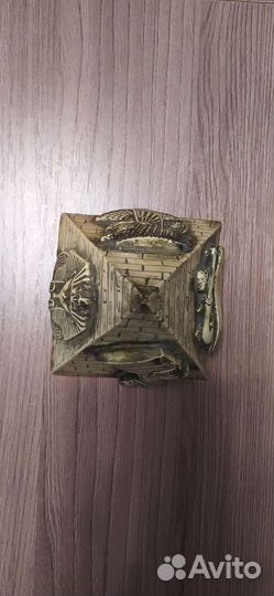 Статуэтка пирамида