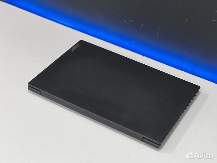 Шустрый ноут 8G озу SSD256g для офиса и учёбы