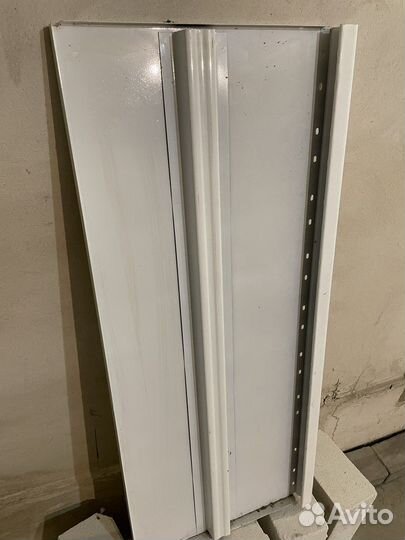 Стелажи металлические, полки