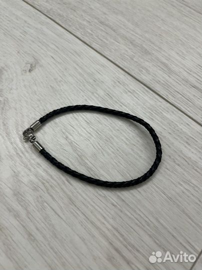 Кожаный браслет