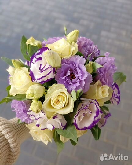 Лиловый букет невесты