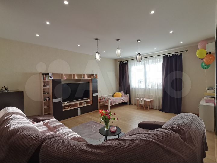 2-к. квартира, 76,6 м², 10/18 эт.