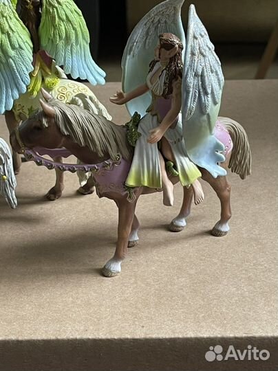 Фигурки лошадей schleich феи