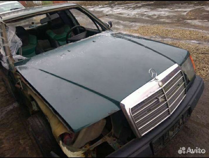 Капот Мерседес W124