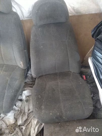 Сиденья на 2112переднии с подогревом
