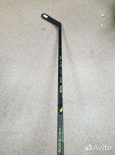 Клюшка хоккейная