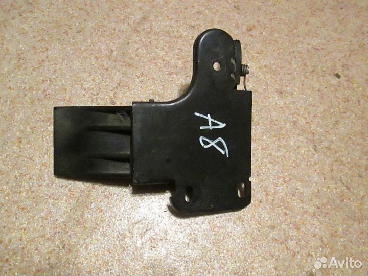 Крючок капота 4E0823485F