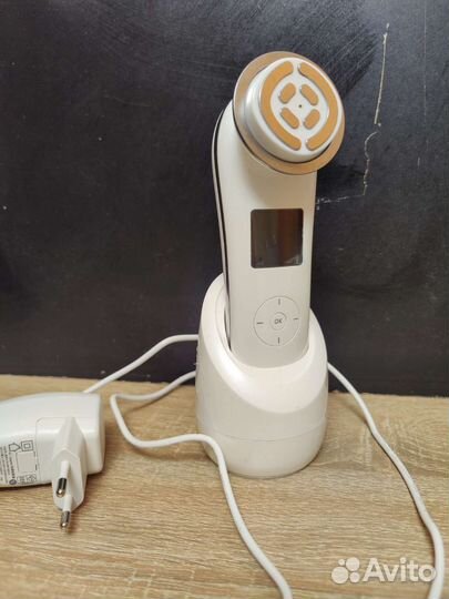 Futuronica Косметологический аппарат BioSkin 3000