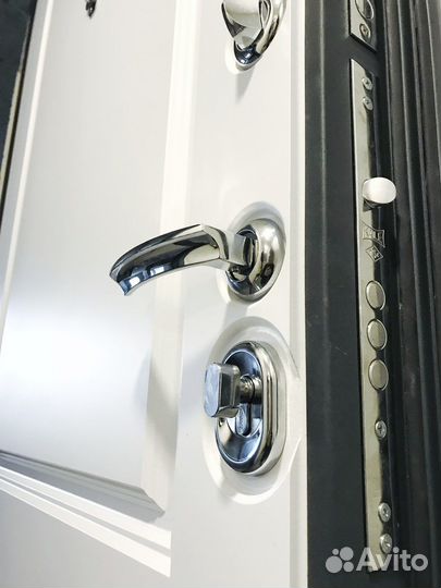 Ремонт замена дверных замков и ручек