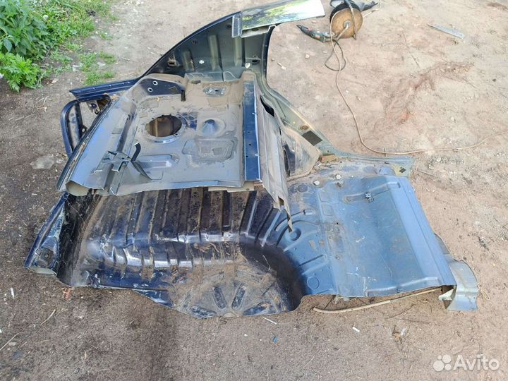 Крыло заднее четверть левое Рено символ Symbol