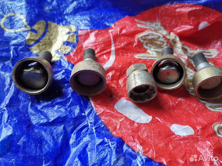 Продам болты секретки