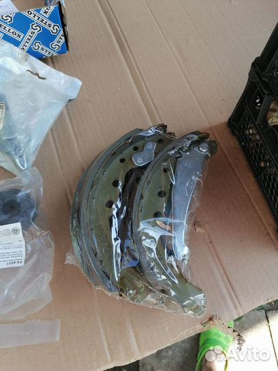 Тормозные колодки задние на фолицваген пасат б3