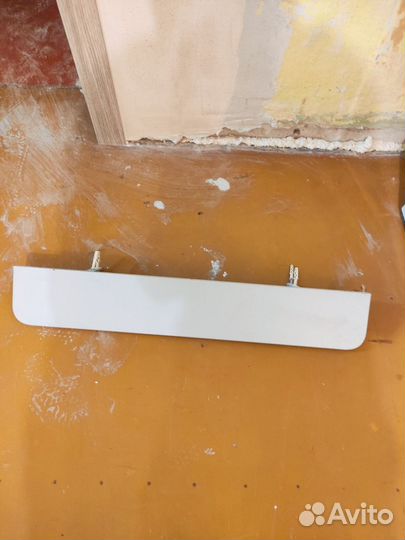 Зеркало настенное с полкой