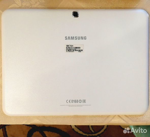 Планшет Samsung Galaxy Tab 4 (белый)